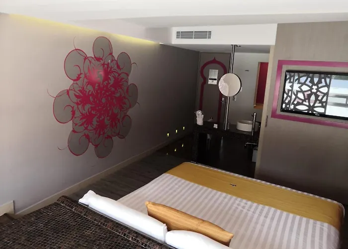 Amala Hotel 4*